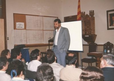 1987: At the School of Fine Arts in Sant Joan les Fonts, talking about fractals
